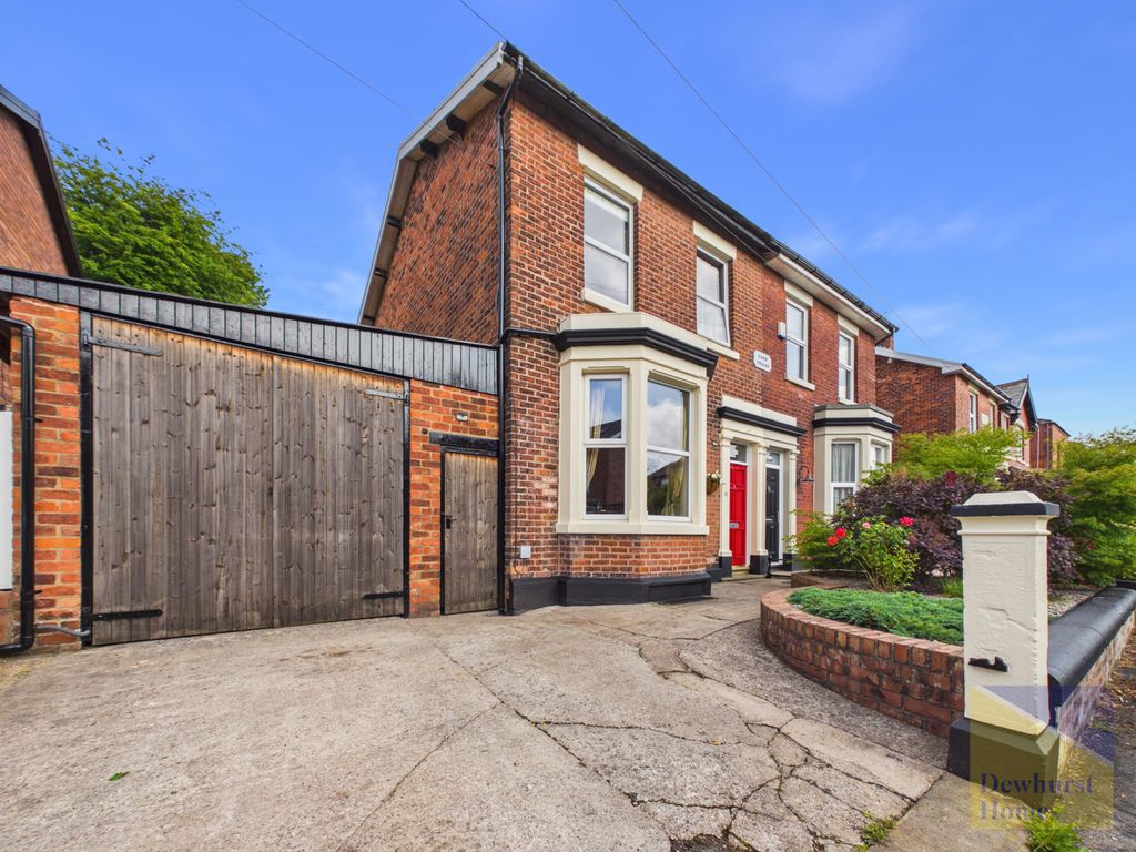 Property photo 1 of 32