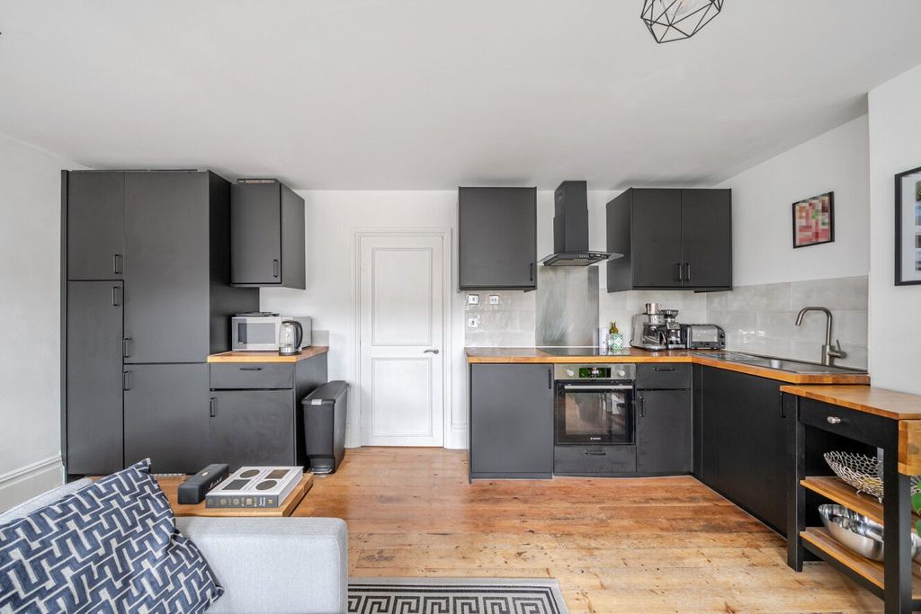 Property photo 3 of 16 Picture No. 07