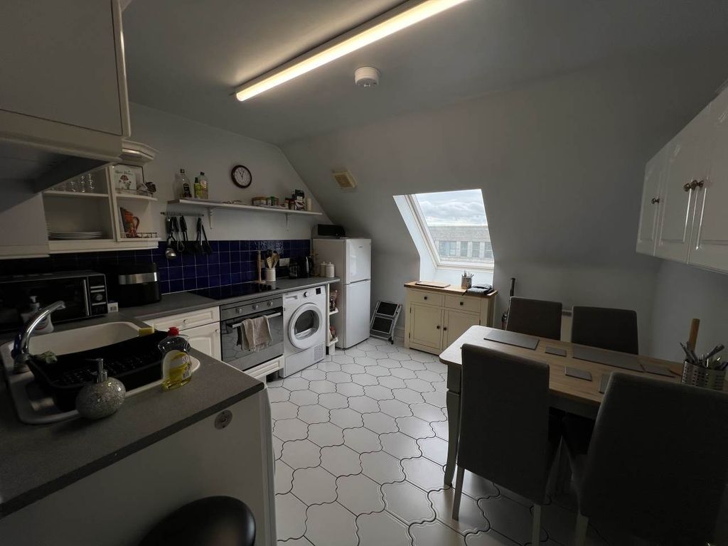 Property photo 3 of 7 Img_0741
