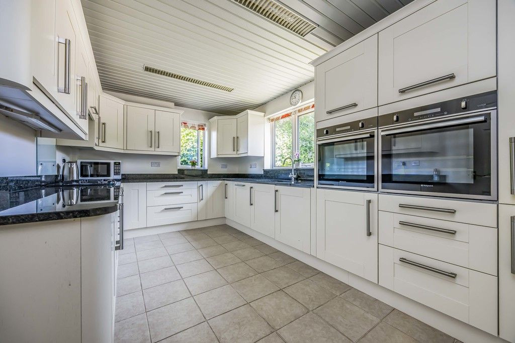 Property photo 3 of 43