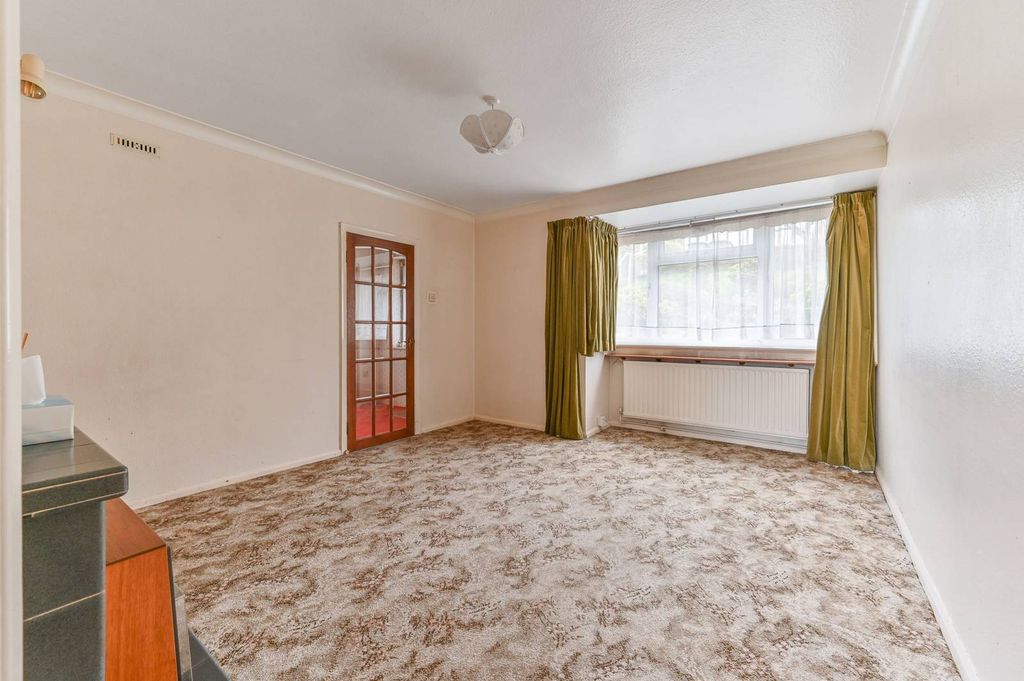 Property photo 1 of 22