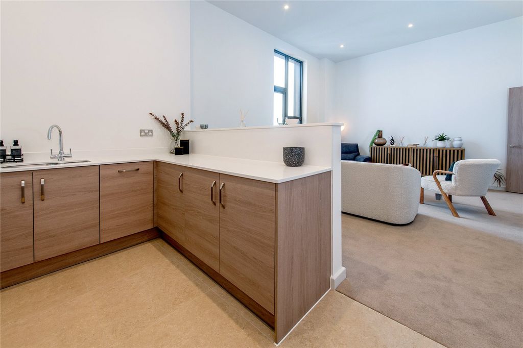 Additional image 5 of 1 bed flat for sale78 Quantock House, Taunton, Somerset TA1