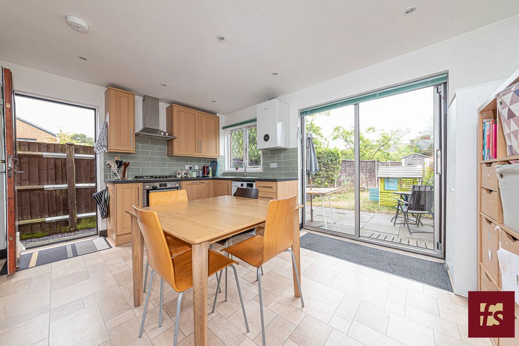 Property photo 2 of 14