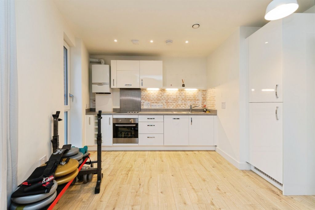 Property photo 3 of 11