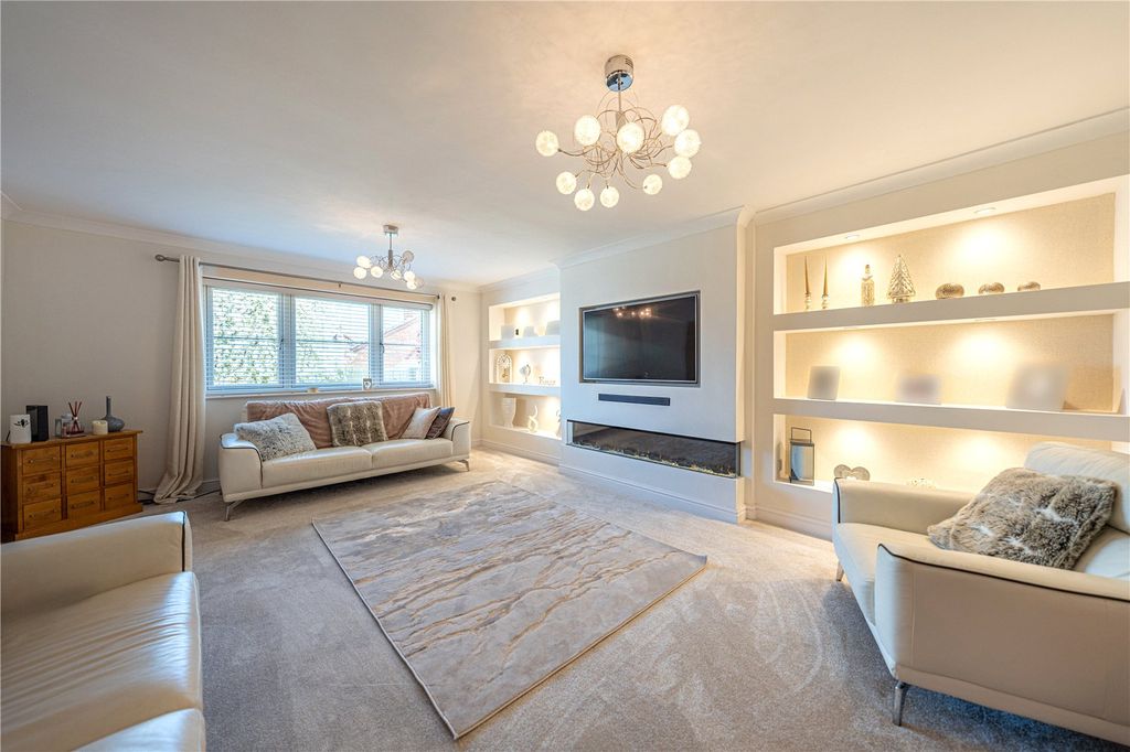 Additional image 15 of 4 bed detached house for saleCarnoustie, Tamworth, Staffordshire B77