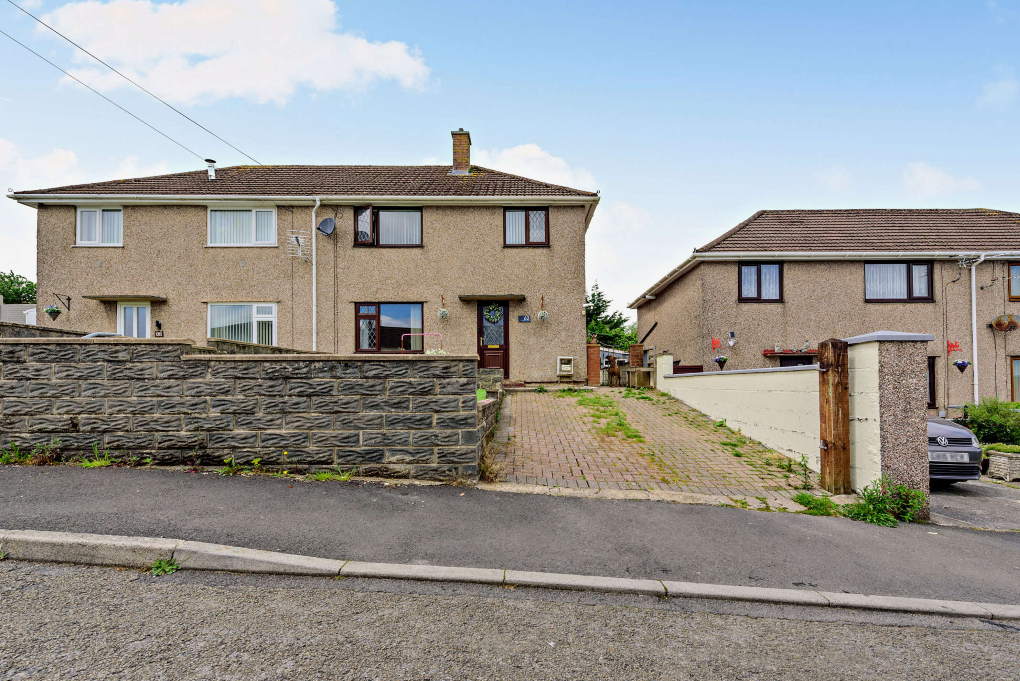 Property photo 1 of 9