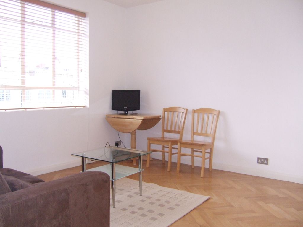 Property photo 2 of 4 Front