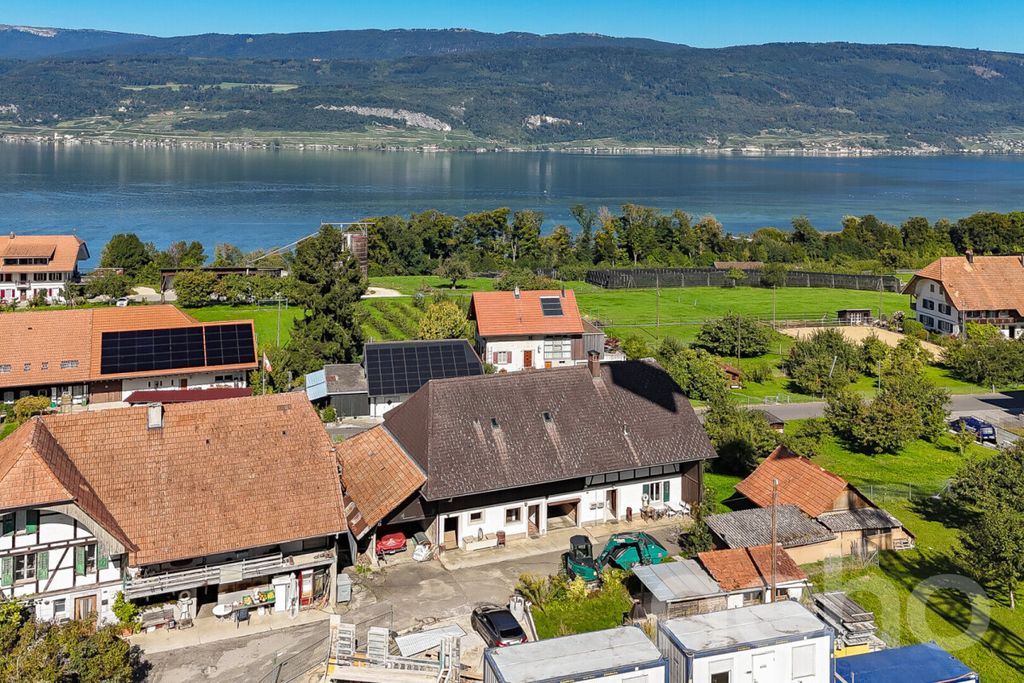 Property photo 3 of 12