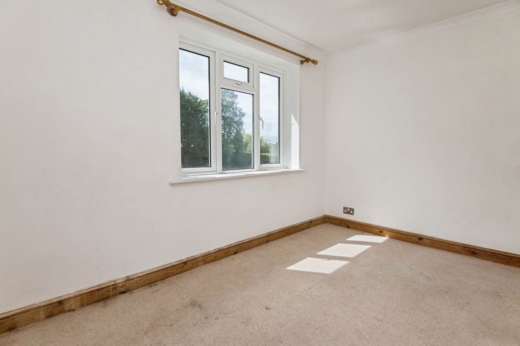 Property photo 3 of 17 Photo