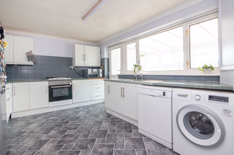 Property photo 2 of 15 Kitchen