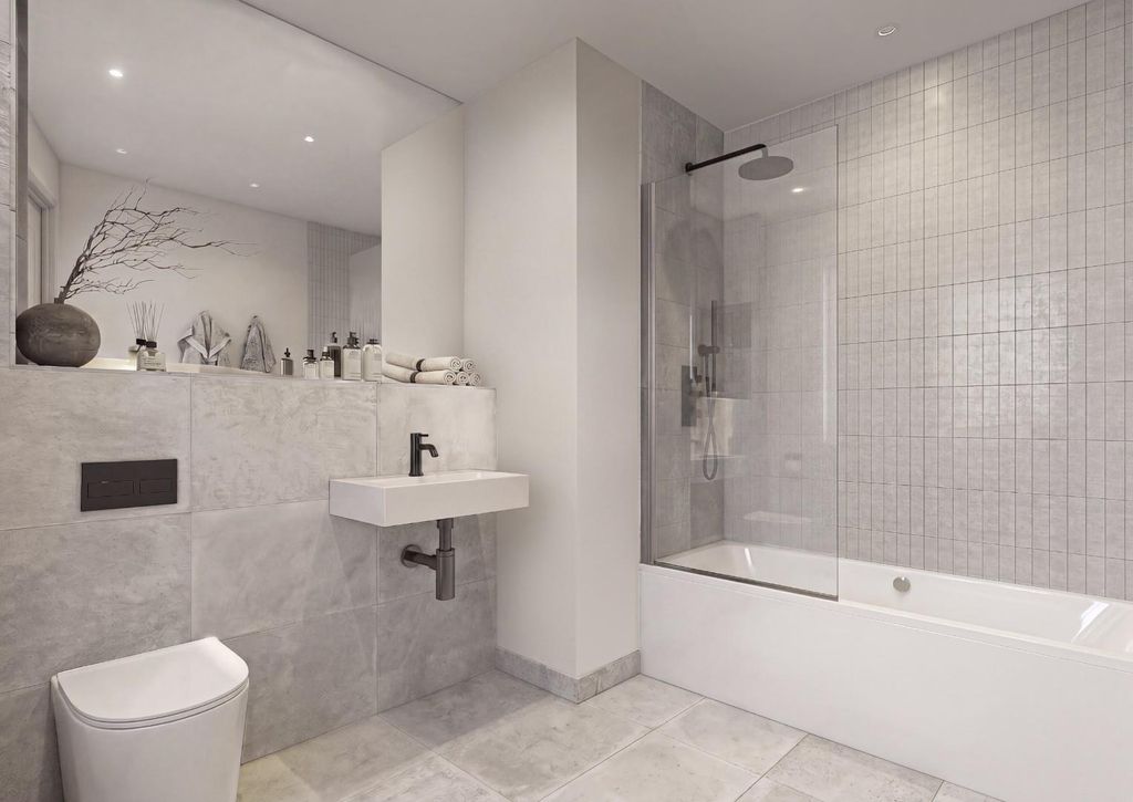 Property photo 3 of 4 Lumina Court_Interior_Bathroom_02Hr.Jpg