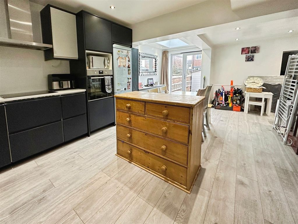 Property photo 3 of 11 Kitchen/Diner