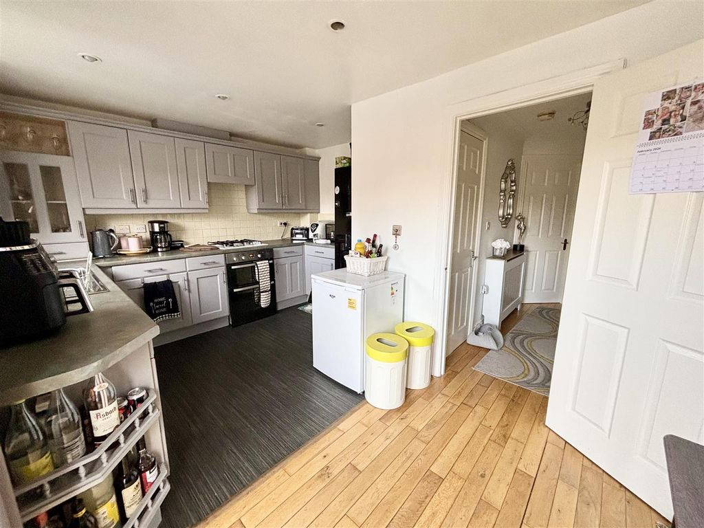 Property photo 3 of 16 Img_4921.Jpeg