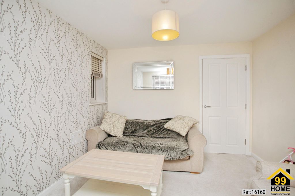 Property photo 3 of 19 Photo 2