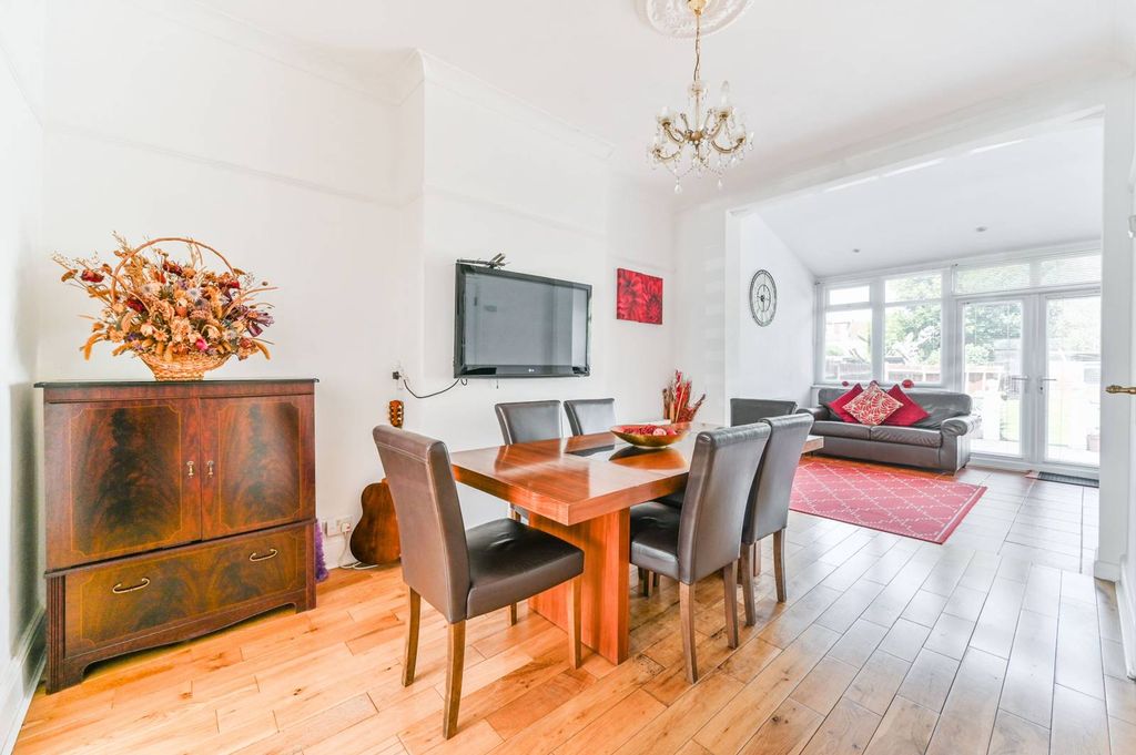 Property photo 1 of 21