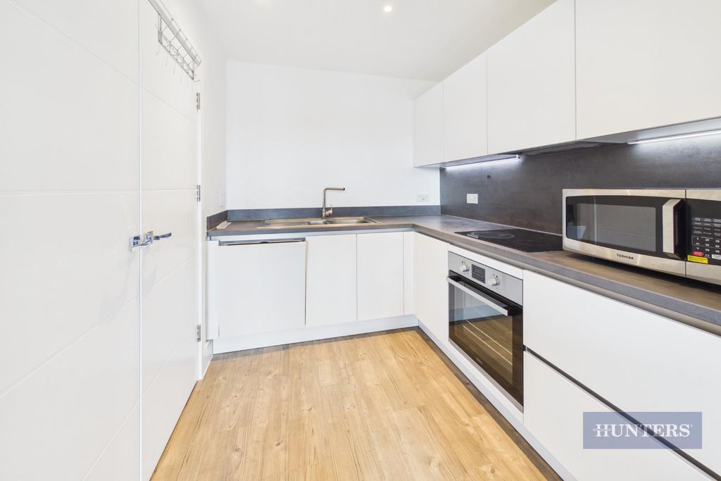 Property photo 3 of 6 Cam05152G0-Pr0452-Still003.Jpg