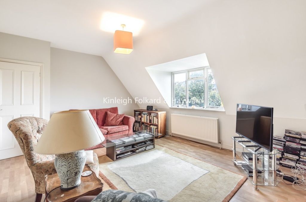 Property photo 1 of 6 Reception