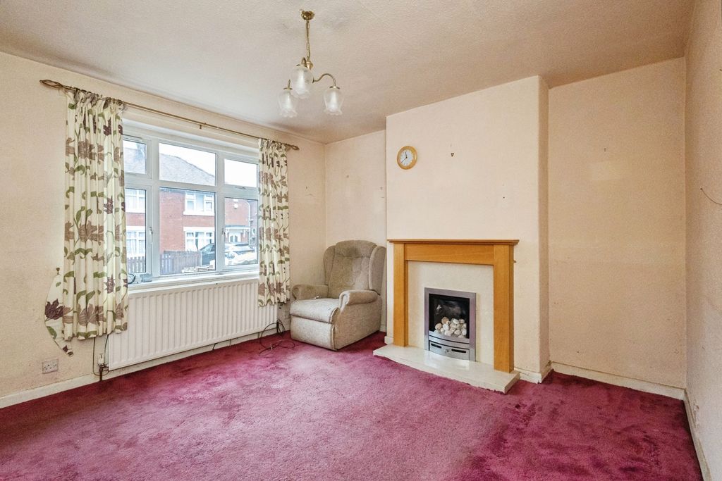 Property photo 2 of 13 Pbox-Img.Jpg