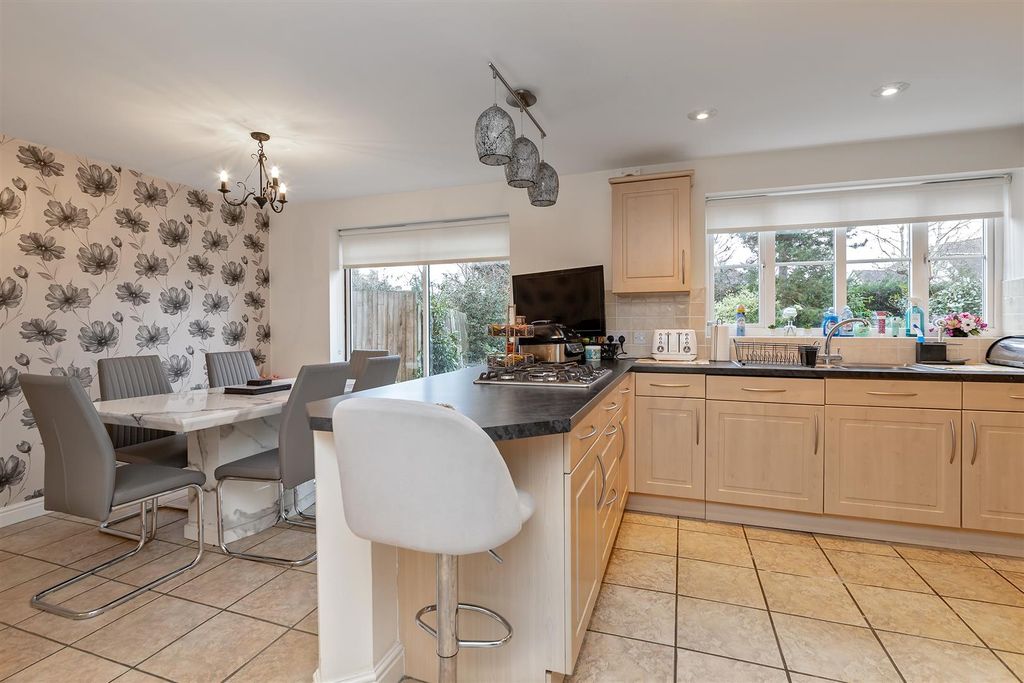 Property photo 2 of 17 3Princessdrive-28.Jpg