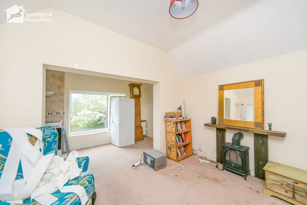 Property photo 3 of 13 Image 2