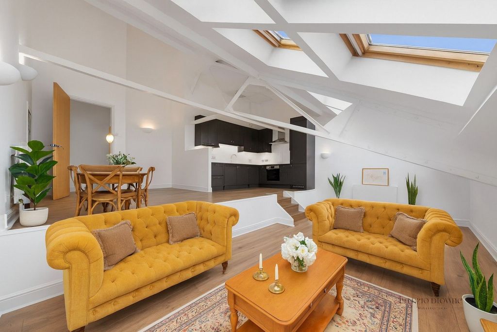 Property photo 3 of 31