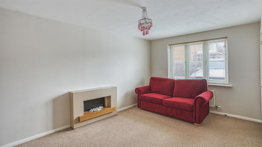 Property photo 3 of 13