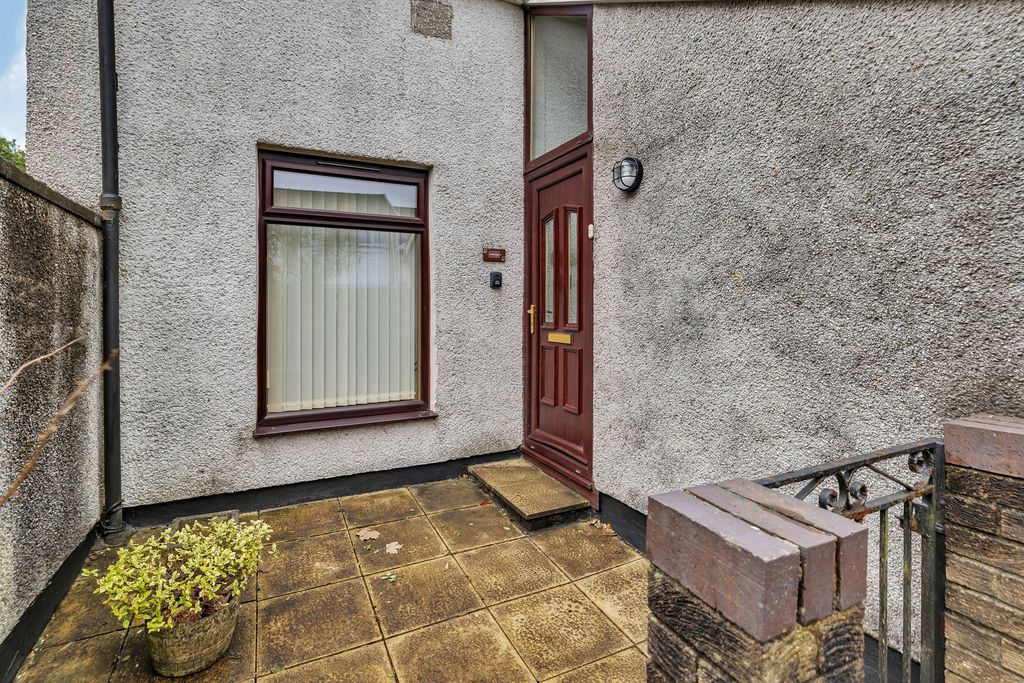 Property photo 3 of 21