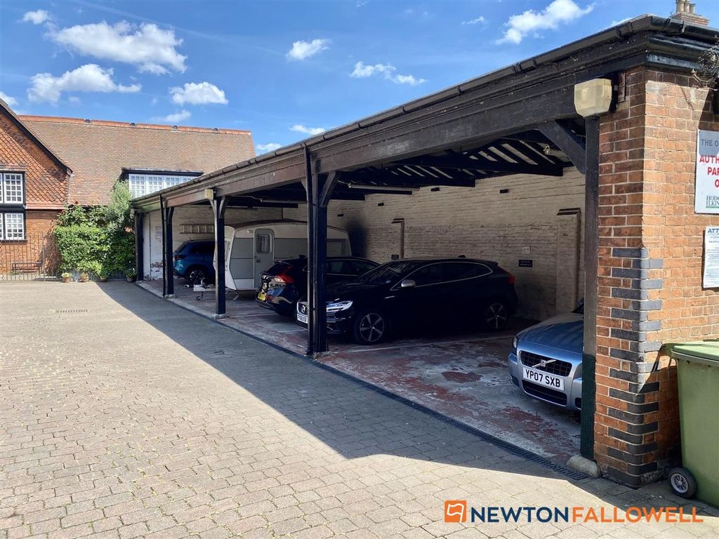 Property photo 3 of 12