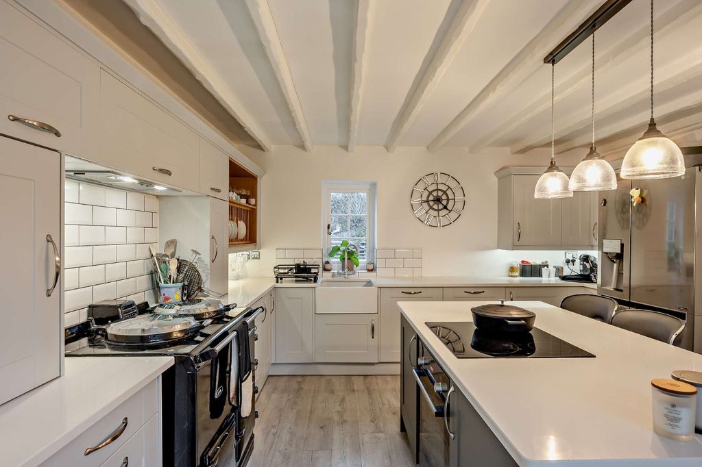 Property photo 2 of 17 Picture No. 04