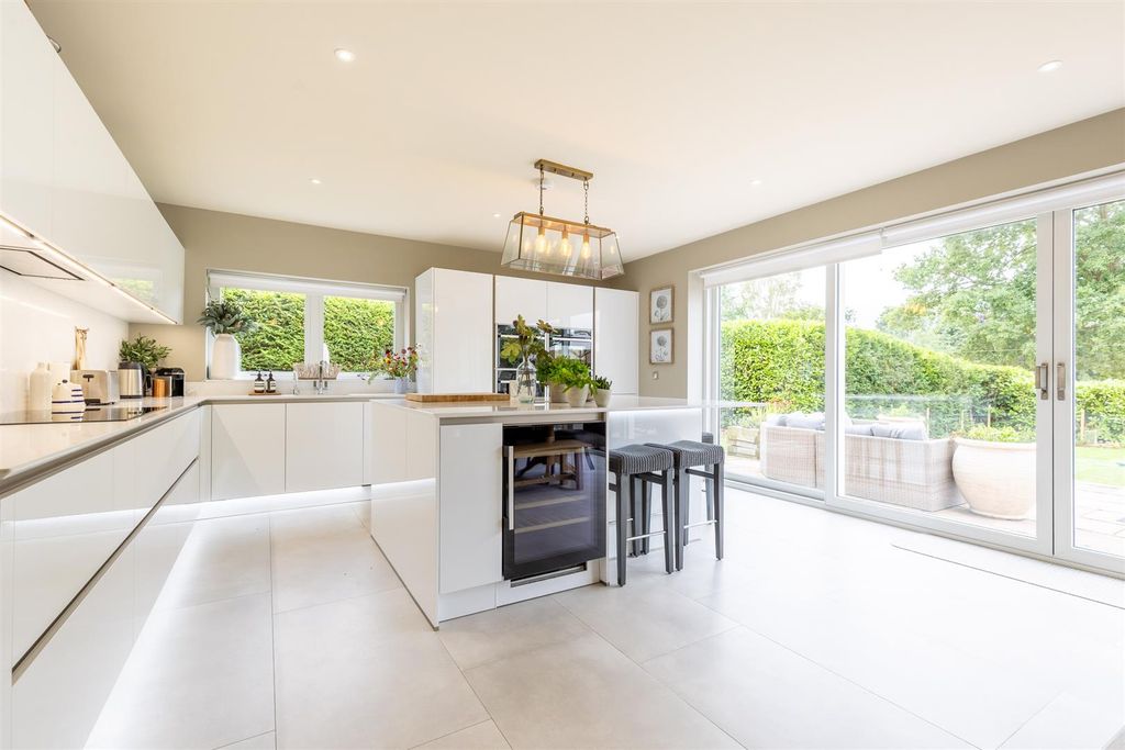 Property photo 2 of 54 Thewillows-14.Jpg