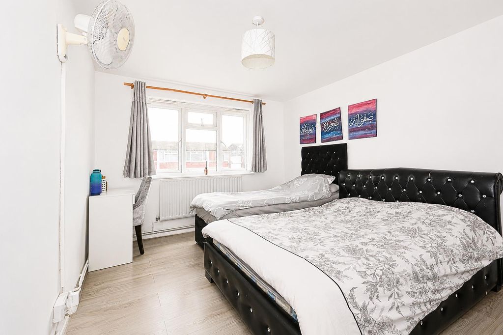 Property photo 2 of 17 2.Jpg