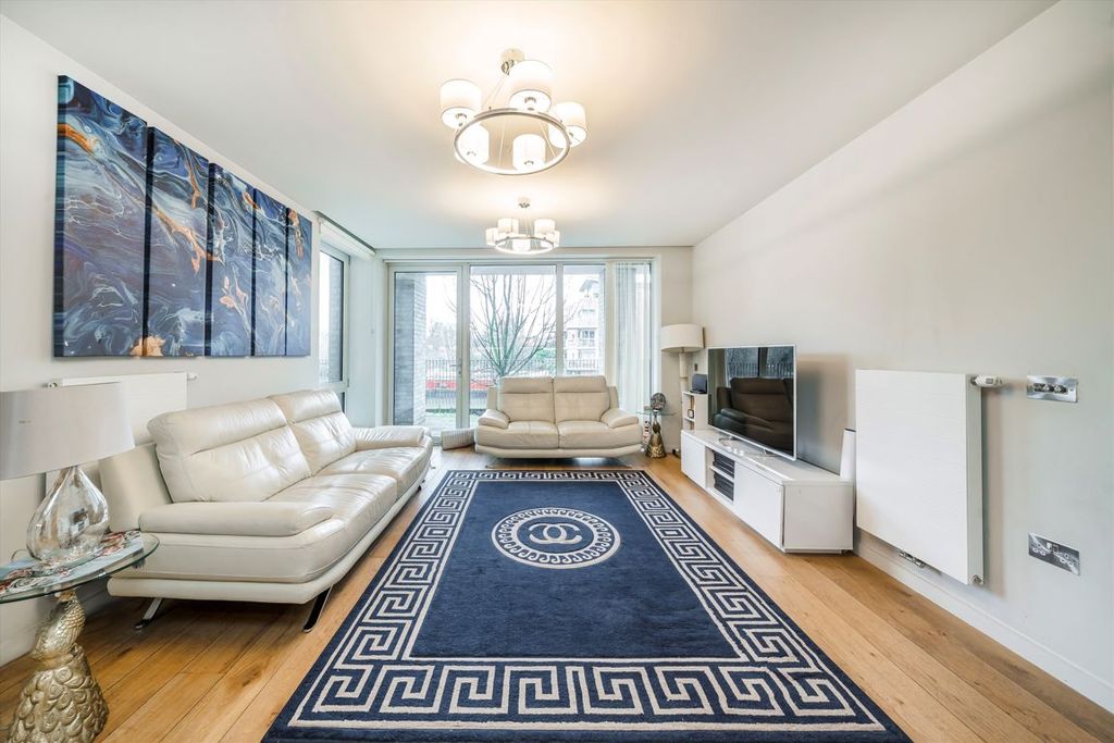 Property photo 2 of 6