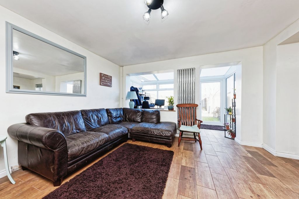 Property photo 3 of 12 Photography