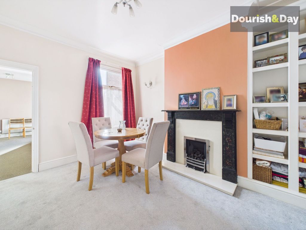 Property photo 3 of 14 Dining Room