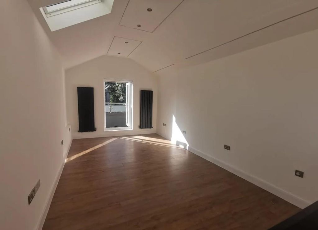 Property photo 1 of 7 Screenshot 2025-03-31 144532.Jpg