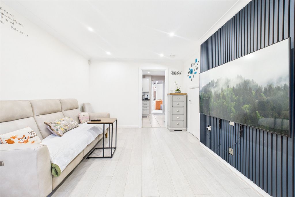 Property photo 2 of 13 Picture No. 19