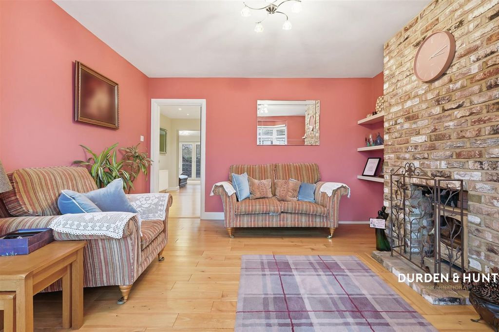 Property photo 3 of 27 Ongar Road