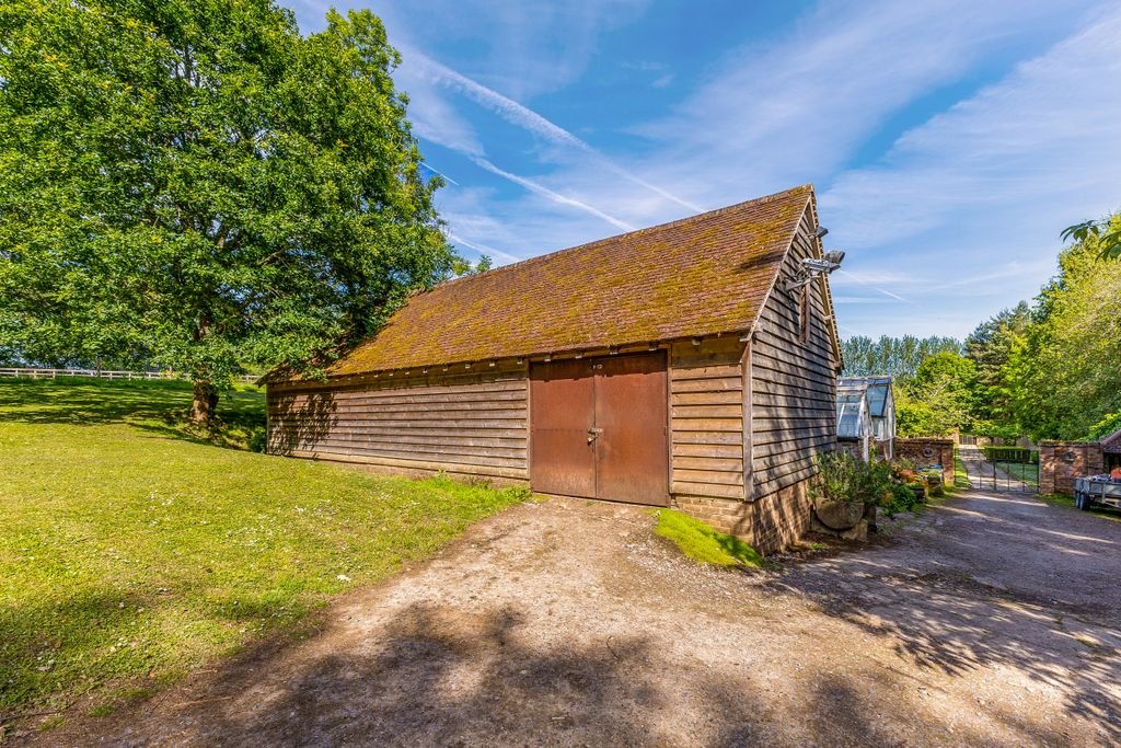 Additional image 17 of 17 bed property for saleHollow Lane, Dormansland, East Grinstead, Surrey RH19