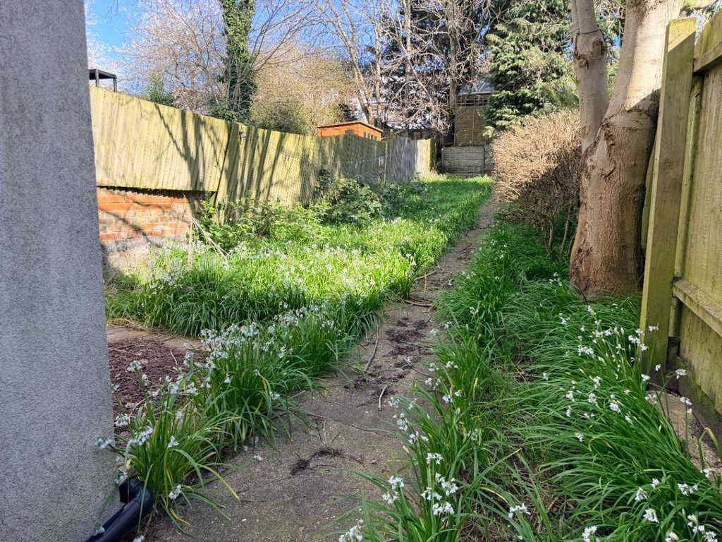 Property photo 3 of 14 5062343