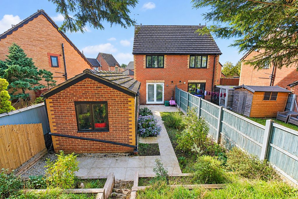 Property photo 2 of 16 16