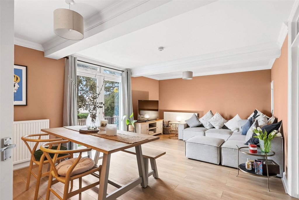 Property photo 2 of 10 Picture No. 04