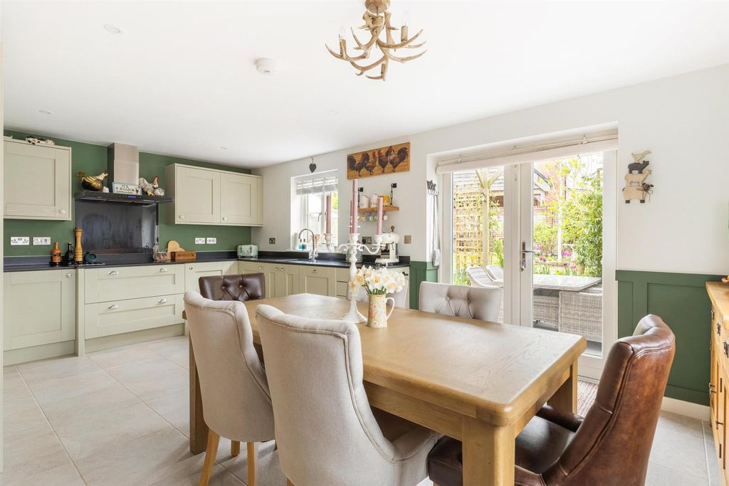 Property photo 2 of 26 010A1050-Hdr.Jpg