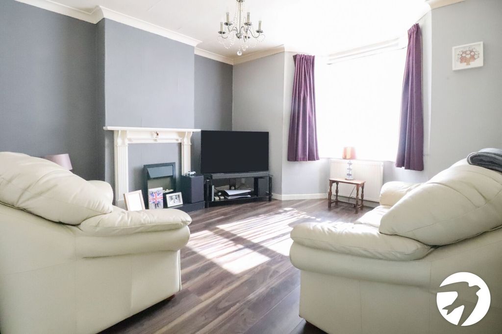 Property photo 2 of 16 Picture No. 05