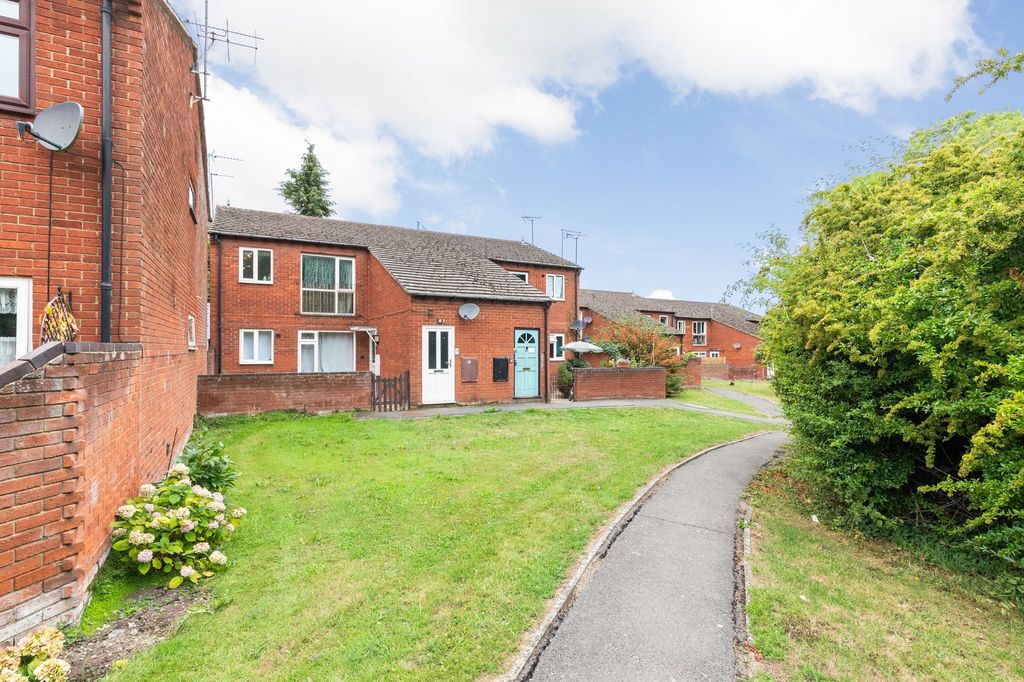 Property photo 1 of 11