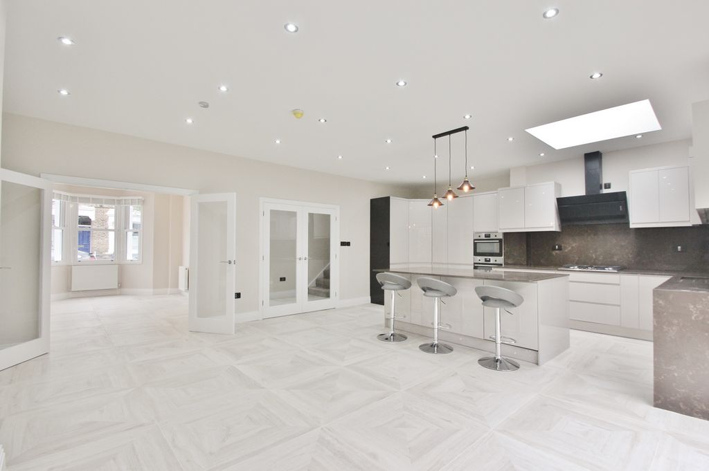 Property photo 3 of 40 Photo 41