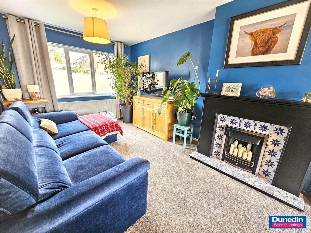 Property photo 2 of 22 Picture No. 11