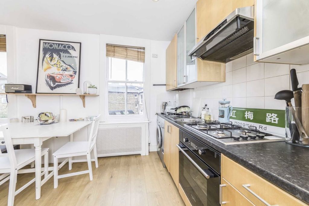 Property photo 3 of 4