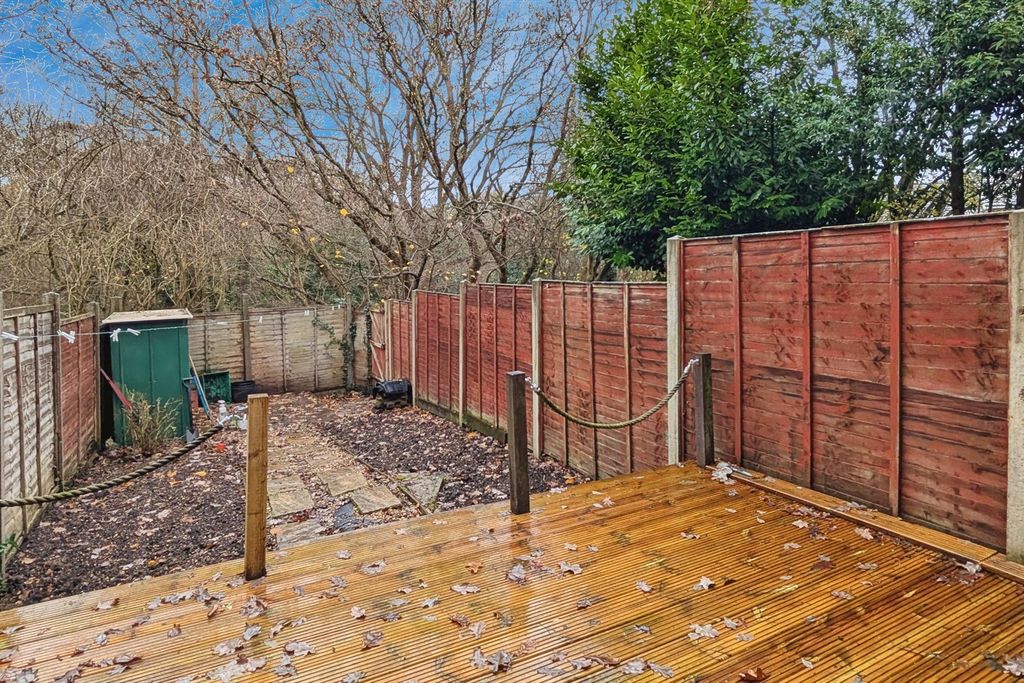 Property photo 2 of 8 (Main)