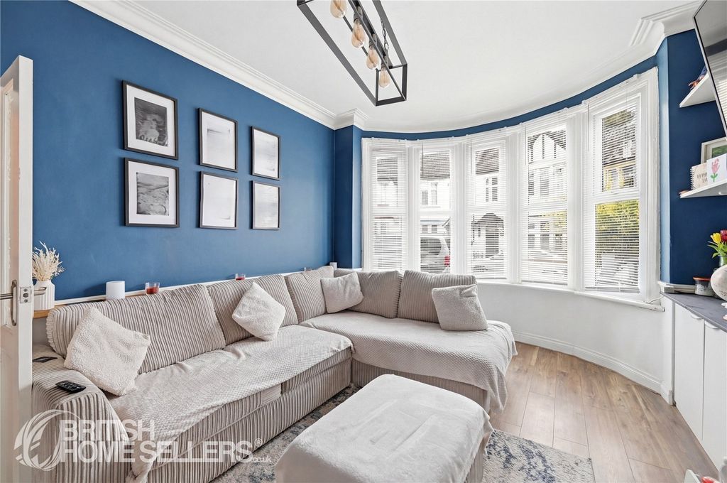 Property photo 2 of 16 Picture No. 19