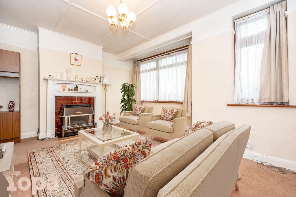 Property photo 3 of 18 Photo #3